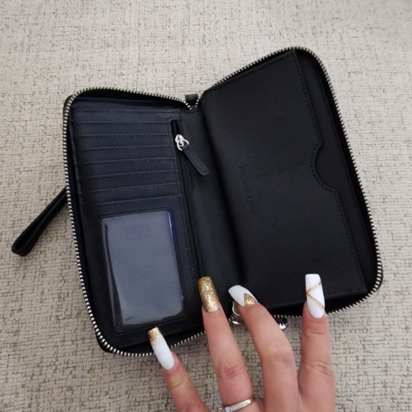 Michael Kors | Jet Set Wallet - Picture 7 of 9